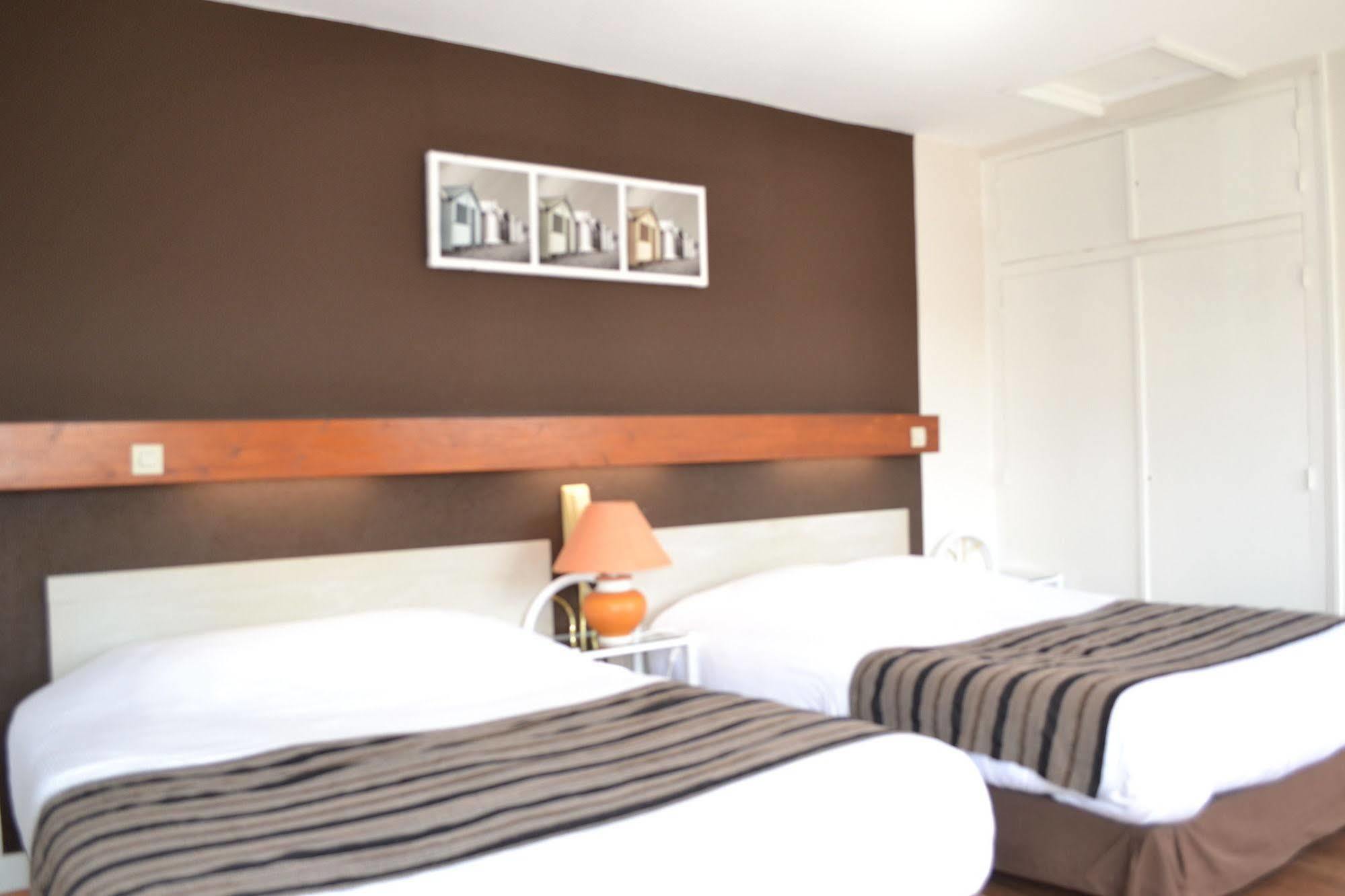 Hotel Caudron Rue  Bagian luar foto