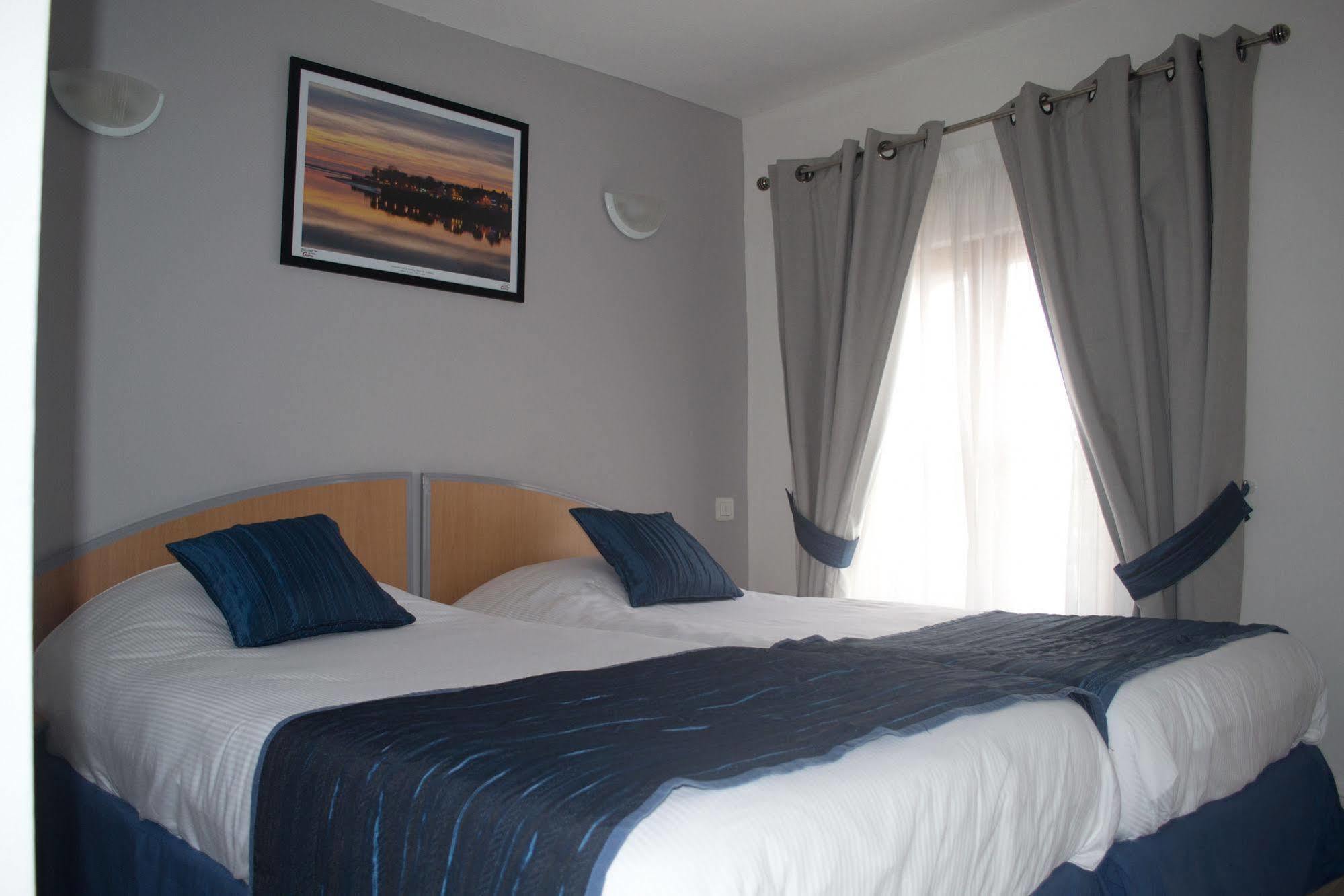 Hotel Caudron Rue  Bagian luar foto