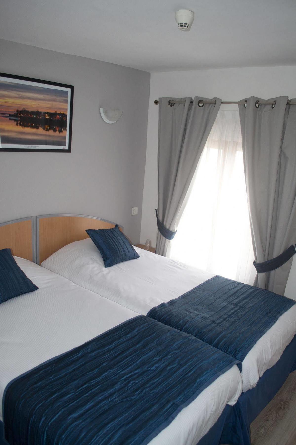 Hotel Caudron Rue  Bagian luar foto