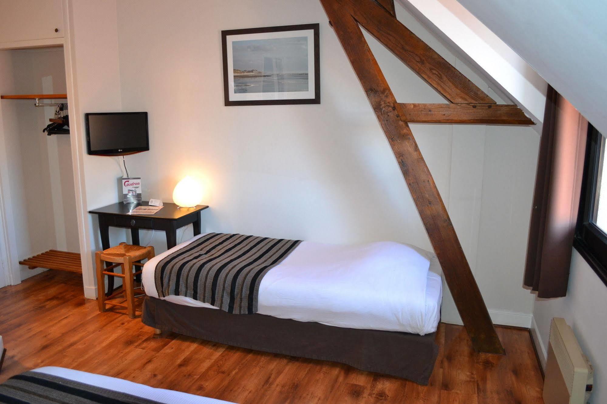 Hotel Caudron Rue  Bagian luar foto